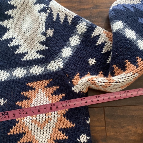 LL Bean Signature Fair Isle Sweater - Picture 4 of 12